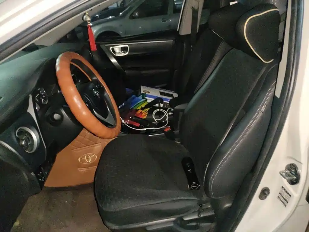 Toyota Corolla Hybrid — миниатюра 8