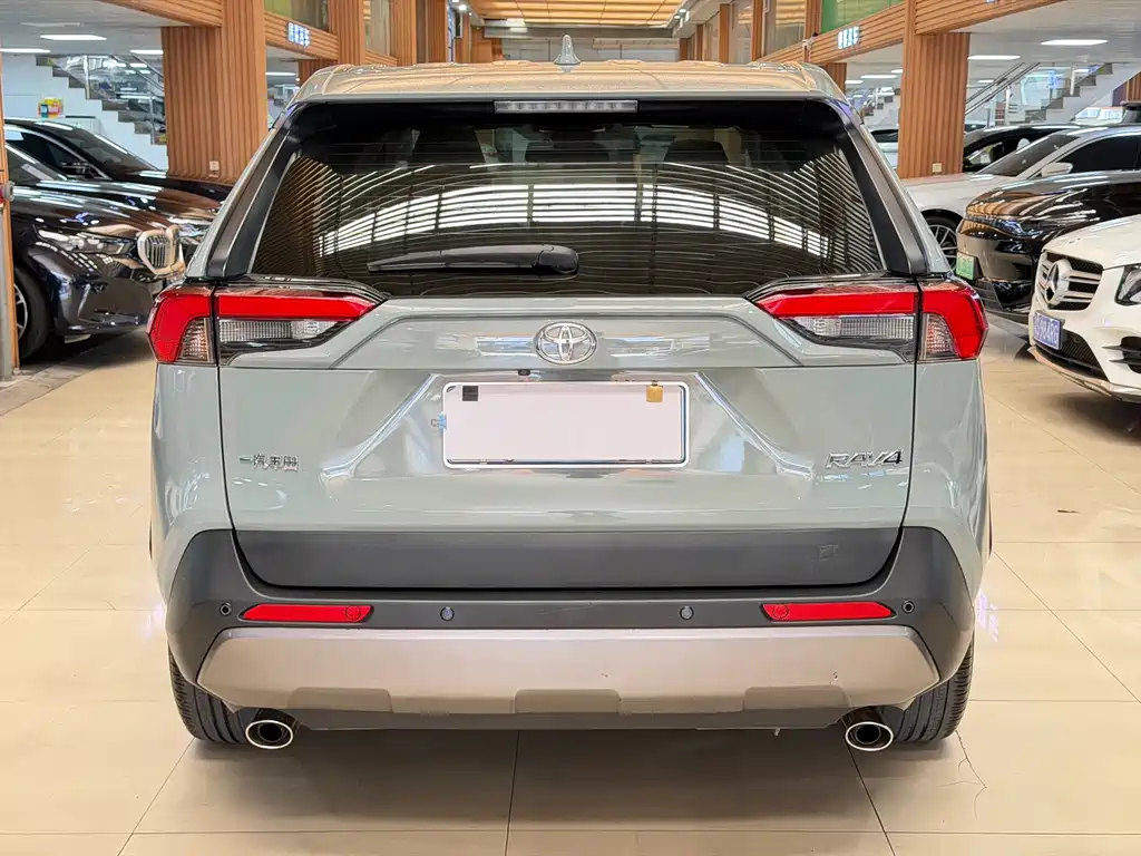 Toyota RAV4 — миниатюра 20