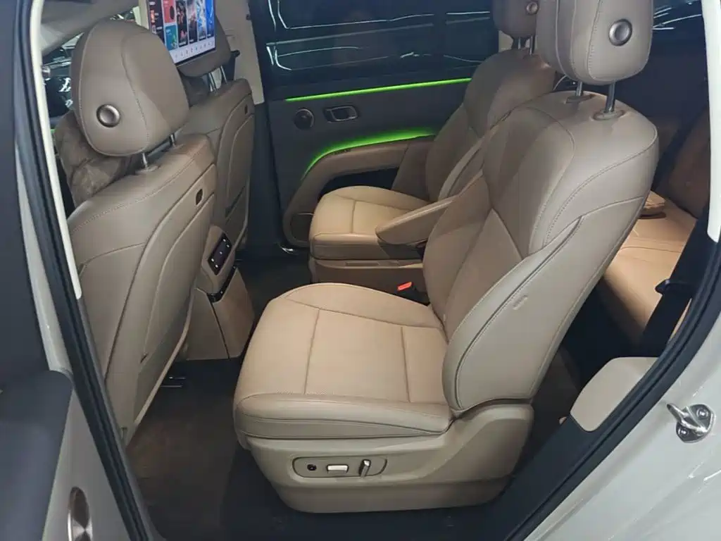Li Auto Li i8 — миниатюра 17