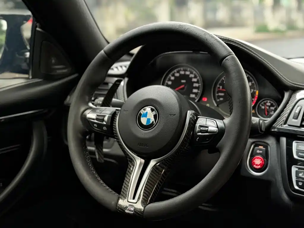 BMW M4 — миниатюра 8