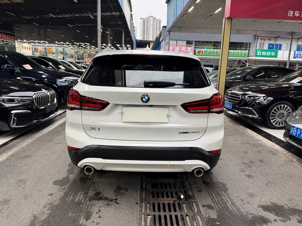 BMW X1 — миниатюра 6