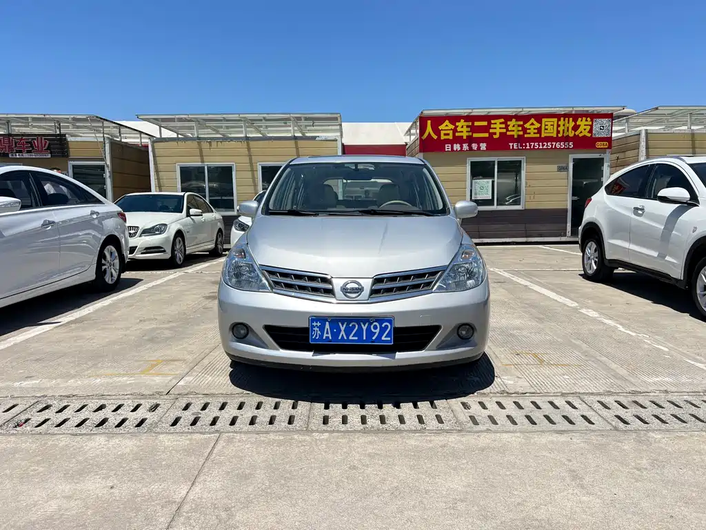 Купить Nissan Tiida