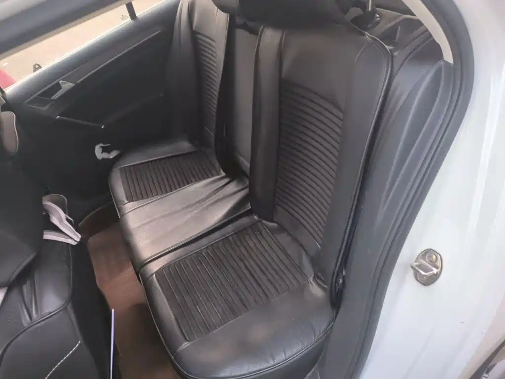 Volkswagen Golf — миниатюра 15