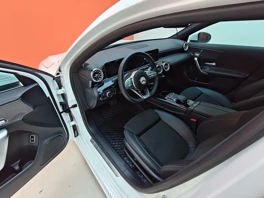 MERCEDES-BENZ A CLASS