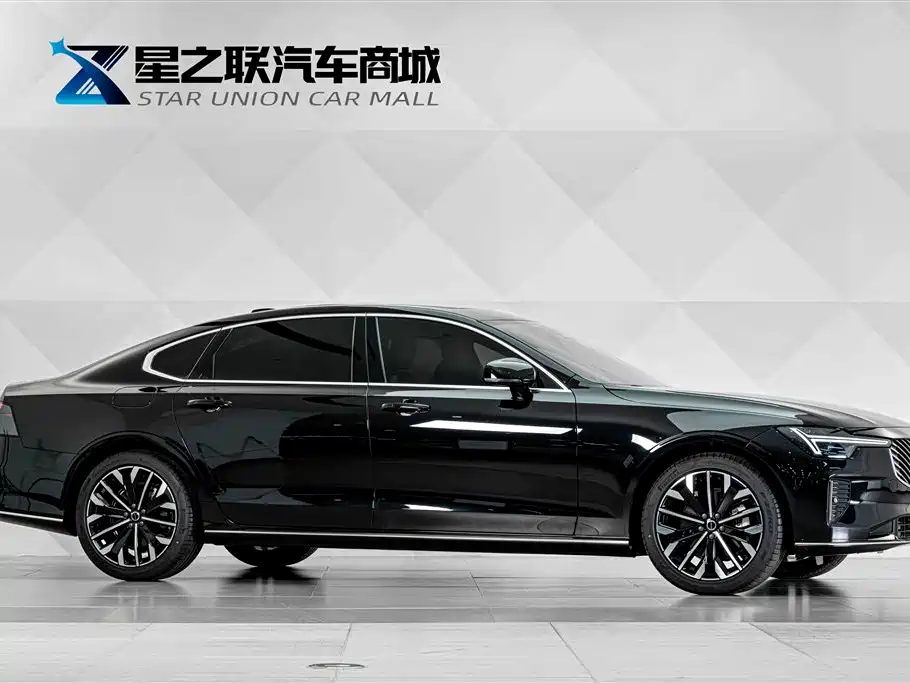 Volvo S90 2026 B5 Luxury