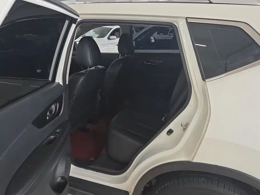 Nissan X-Trail — миниатюра 11