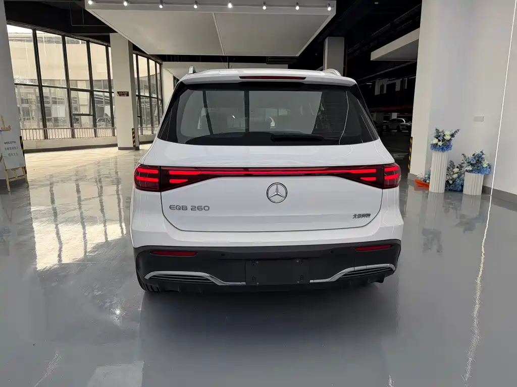 Mercedes-Benz EQB — миниатюра 15