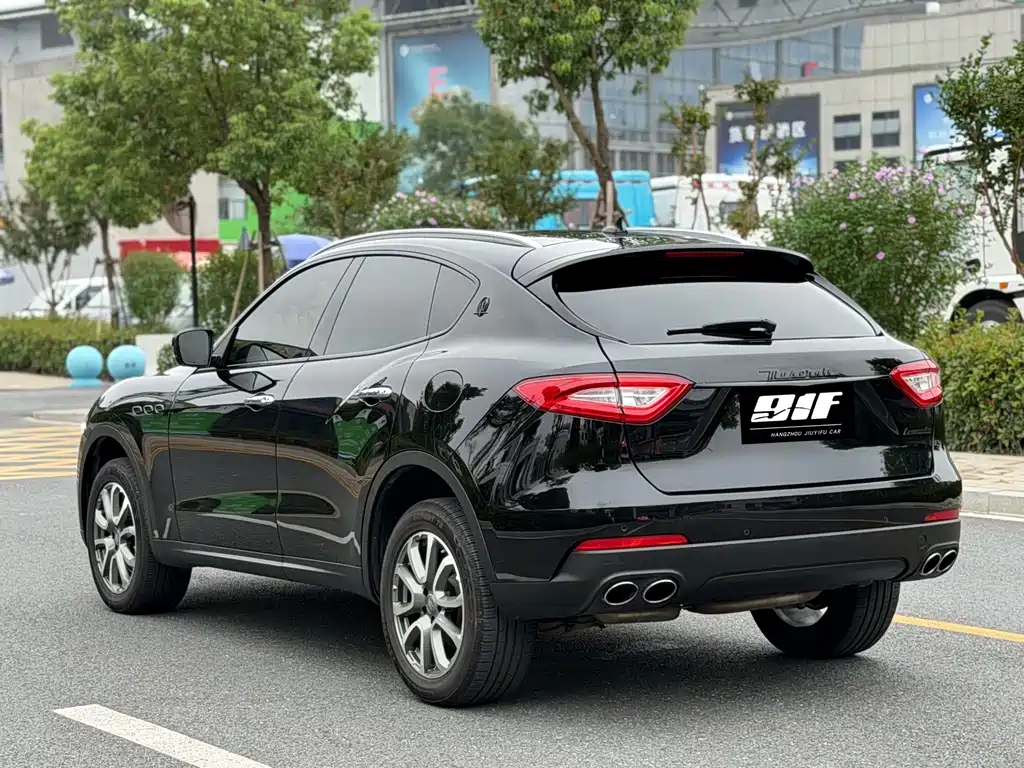 Maserati Levante — миниатюра 6