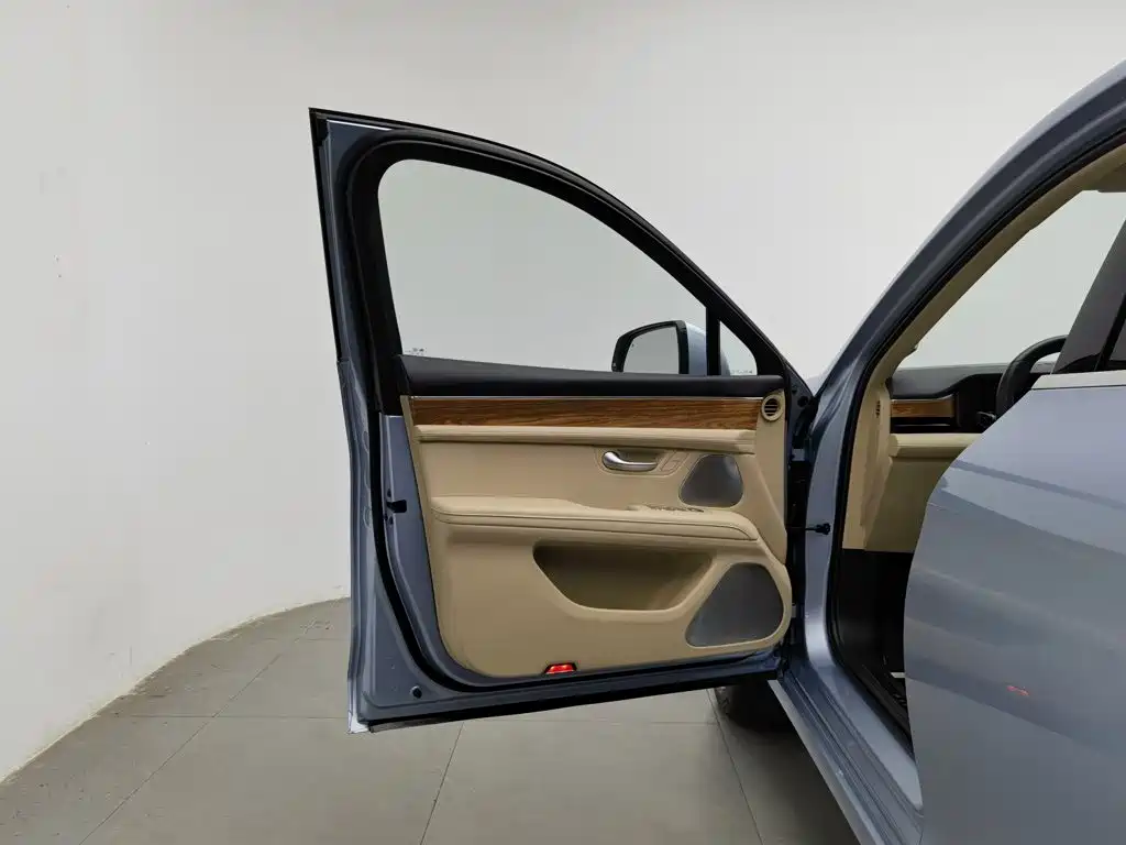 AITO AITO M5 — миниатюра 8