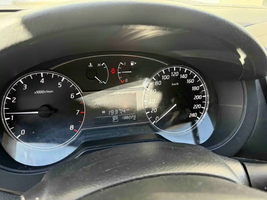 Nissan Tiida — миниатюра 11