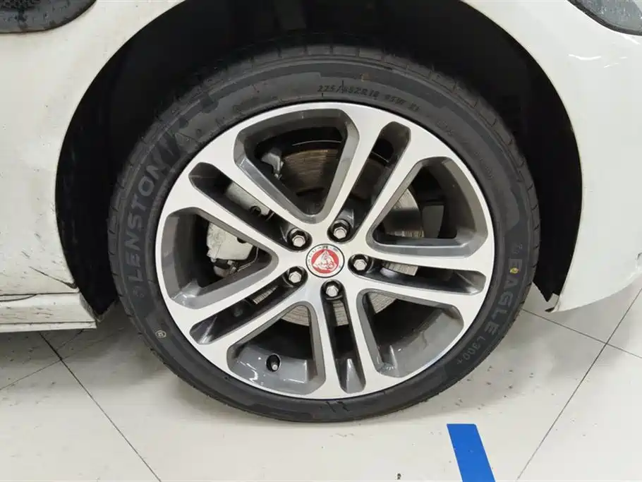 Jaguar XEL 2023 2.0T 250PS R-DYNAMIC S Sport