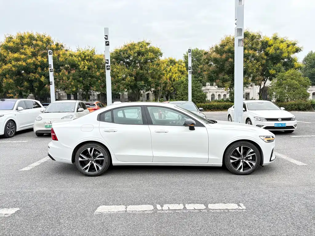 Volvo S60 — миниатюра 4