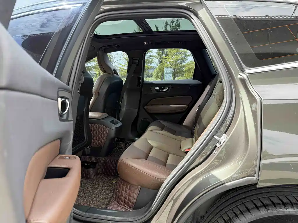 Volvo XC60 — миниатюра 17