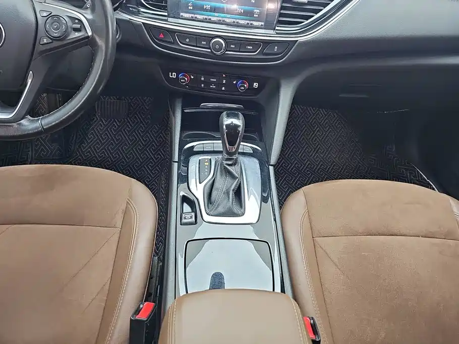 Buick Regal — миниатюра 16