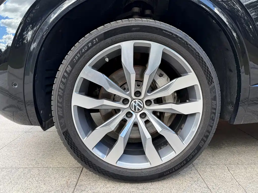 Volkswagen Touareg — миниатюра 5