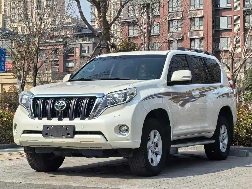 TOYOTA PRADO