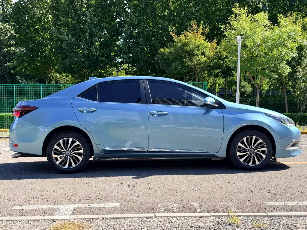 Toyota Corolla — миниатюра 4