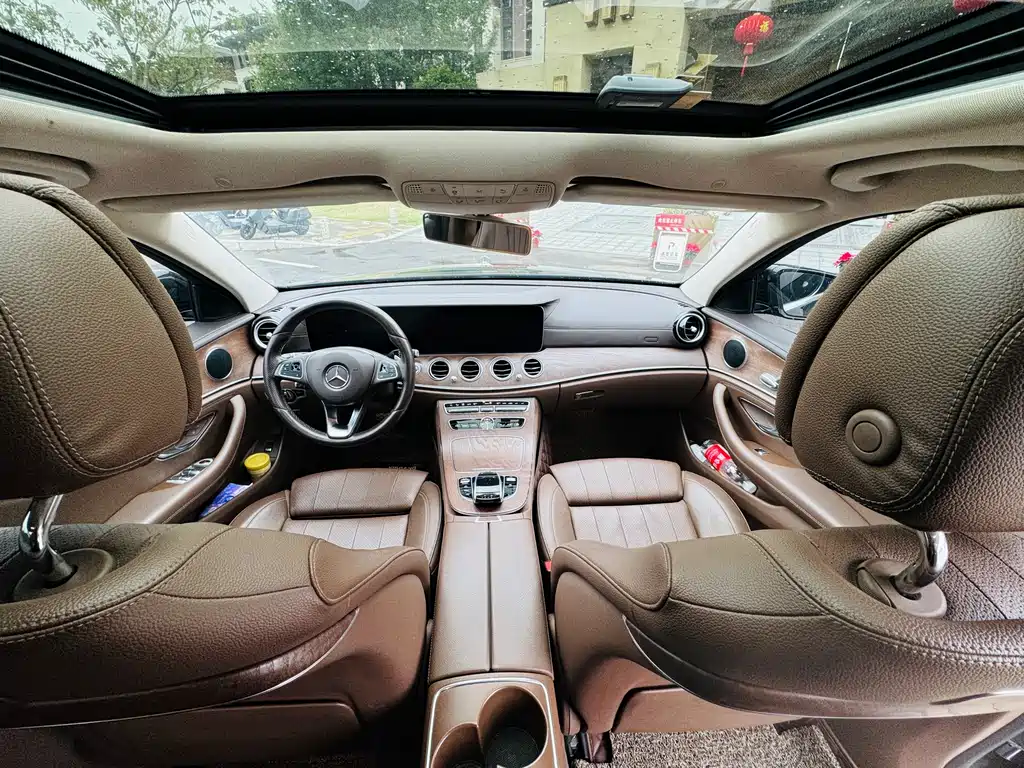 MERCEDES-BENZ E CLASS