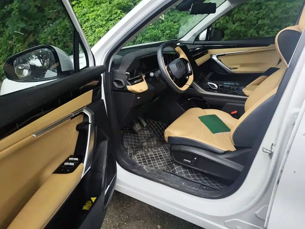 Geely Boyue L — миниатюра 12