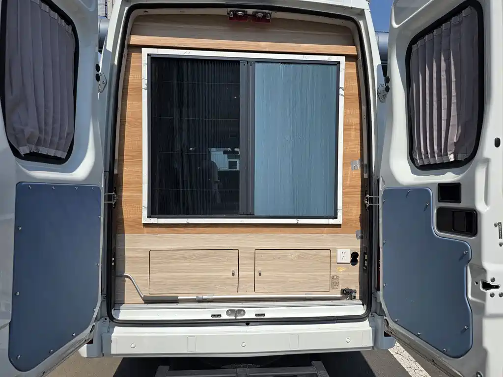 IVECO Ousheng — миниатюра 18