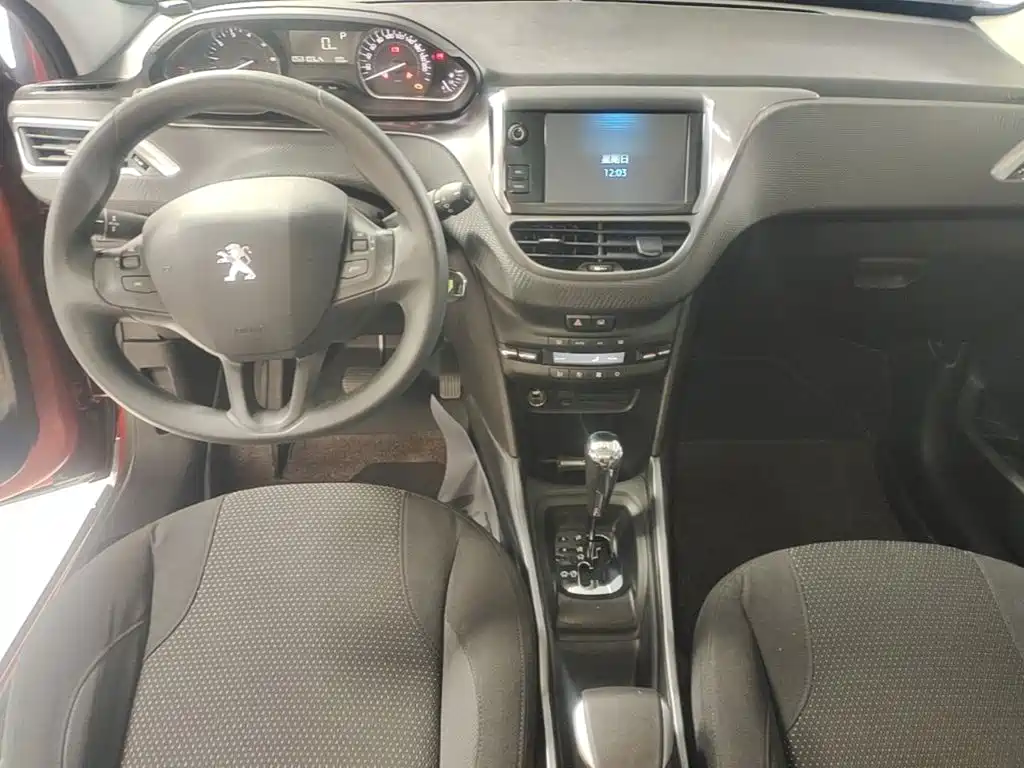 Peugeot 2008 — миниатюра 10
