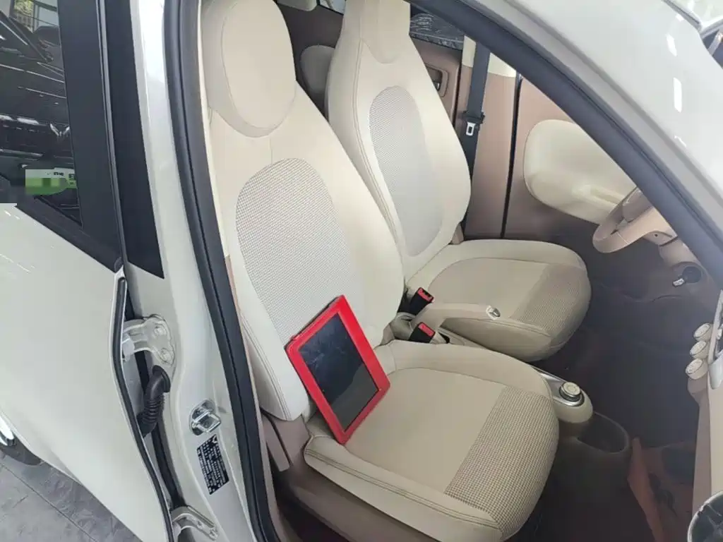 Wuling MINIEV — миниатюра 25