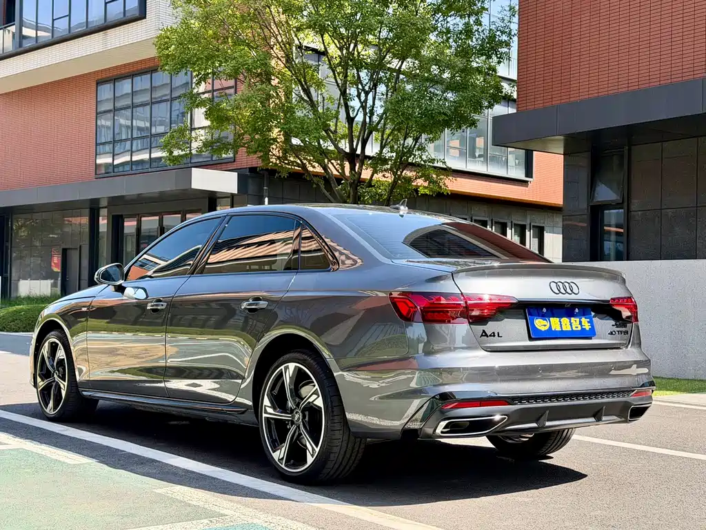Audi A4L — миниатюра 4