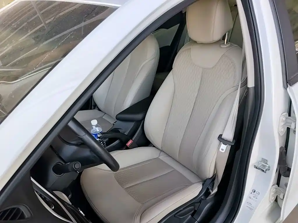 Buick Excelle — миниатюра 15