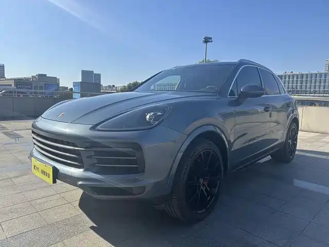 PORSCHE CAYENNE 2018