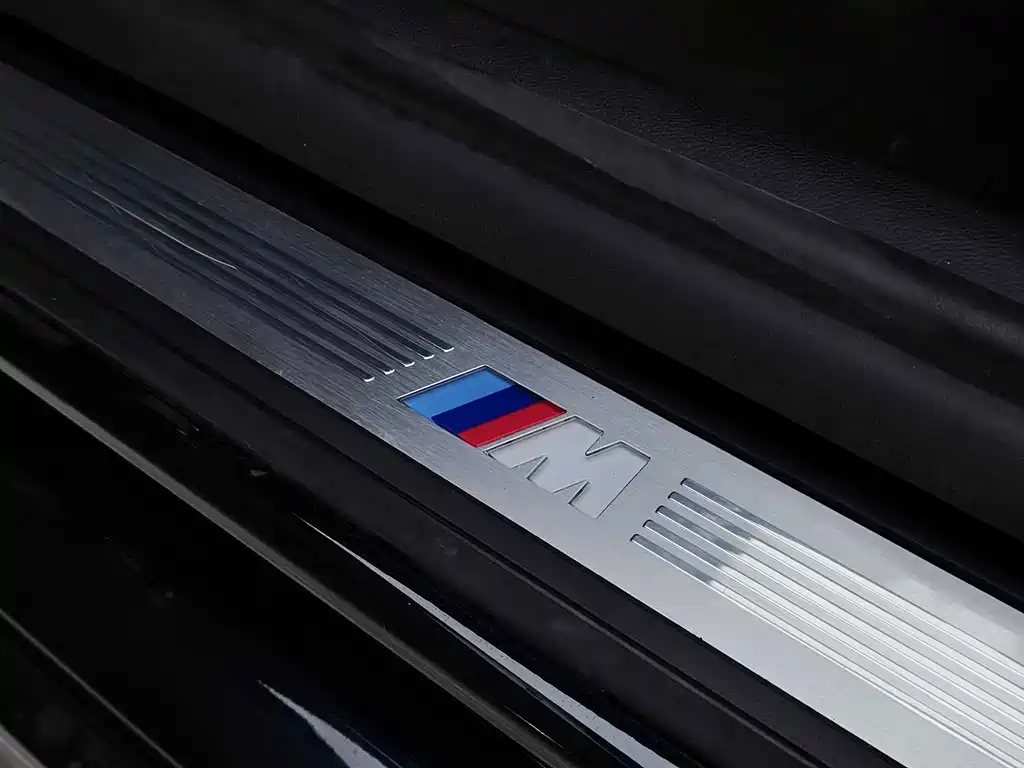 BMW 5 Series — миниатюра 23