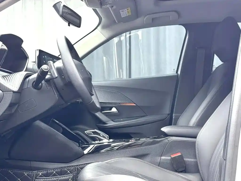Peugeot 2008 — миниатюра 4