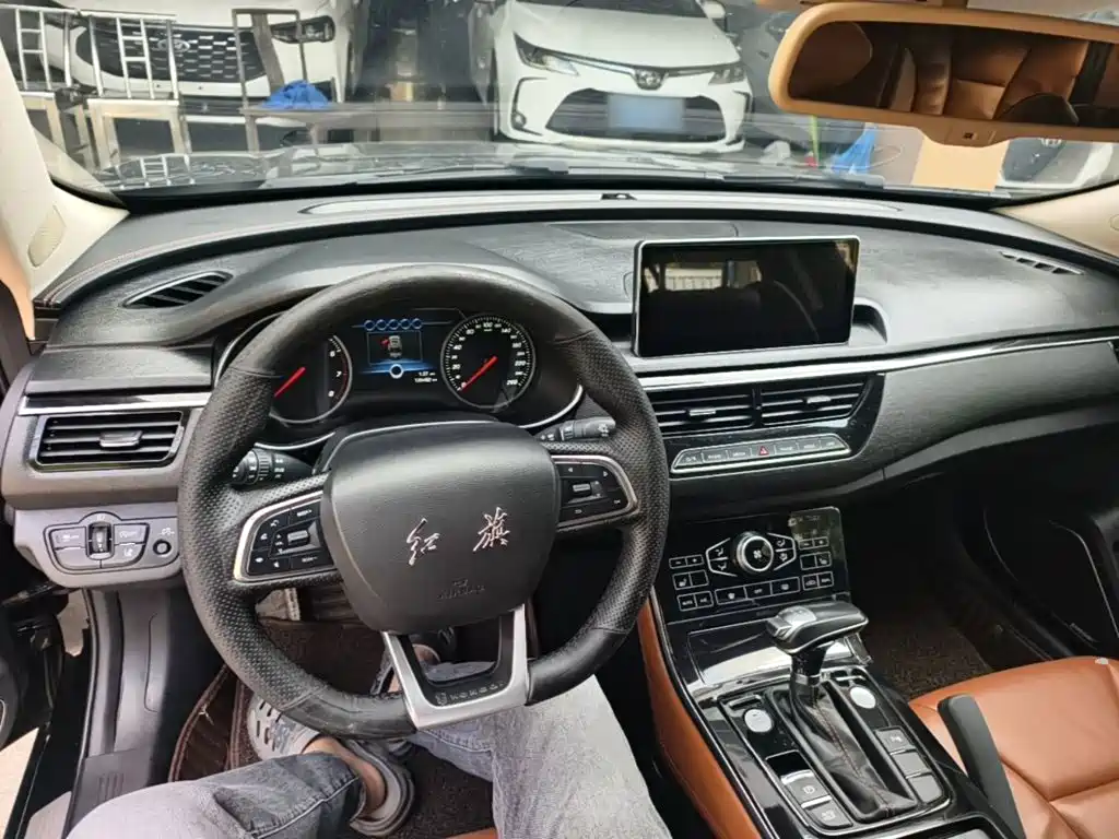 Hongqi Hongqi H5 — миниатюра 10