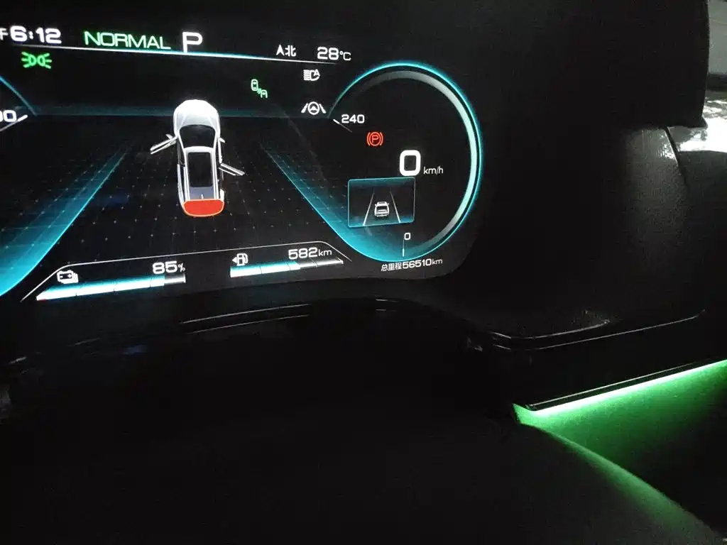BYD Tang New Energy — миниатюра 5