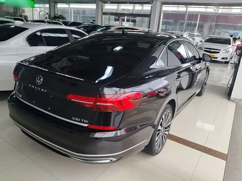 Volkswagen Passat — миниатюра 7