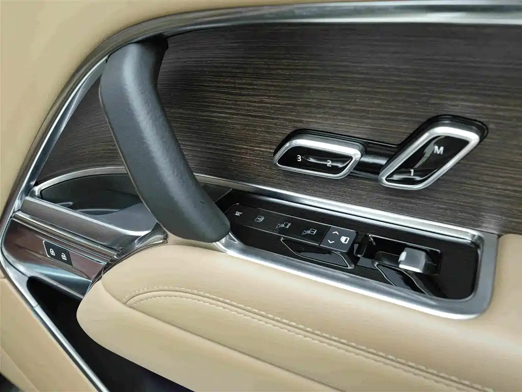 Land Rover Range Rover — миниатюра 18