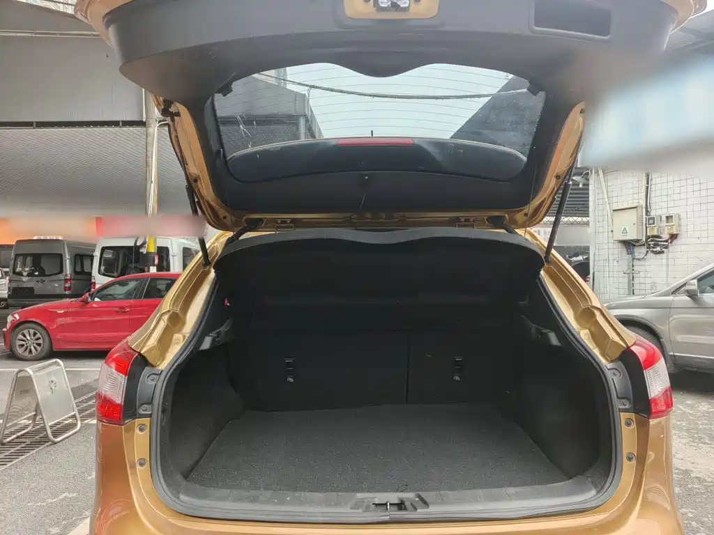 Nissan Qashqai — миниатюра 19