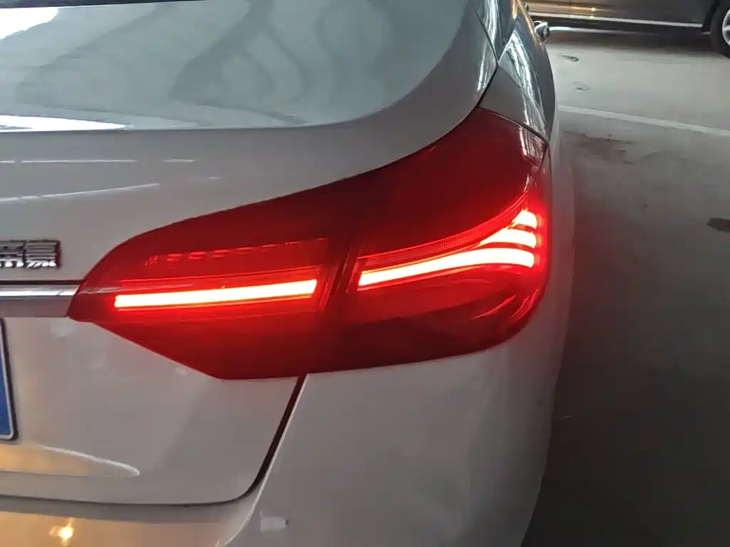 Geely Emgrand — миниатюра 8