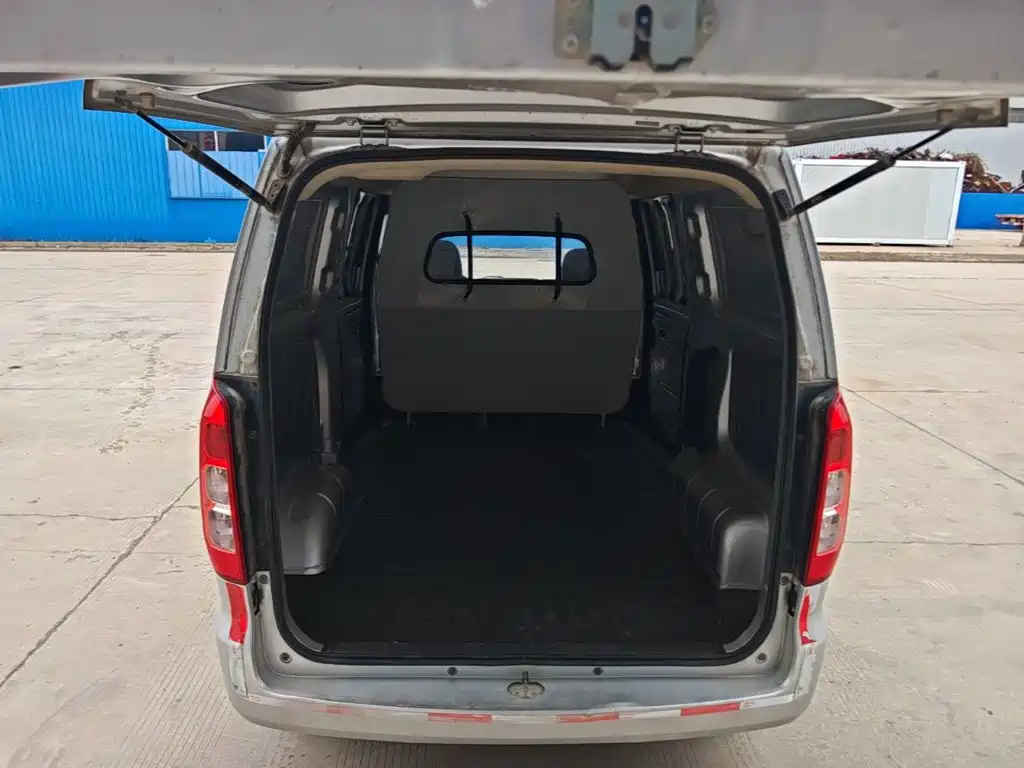 Wuling Hongguang V — миниатюра 19