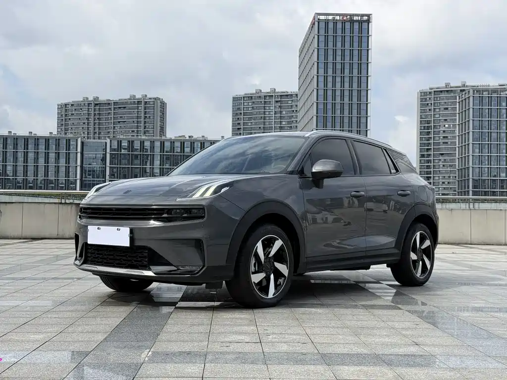 Lynk & Co 06 EM-P