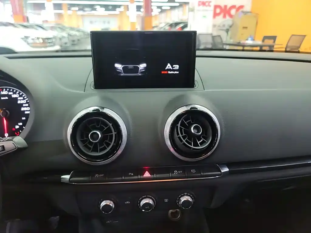 Audi A3 — миниатюра 13