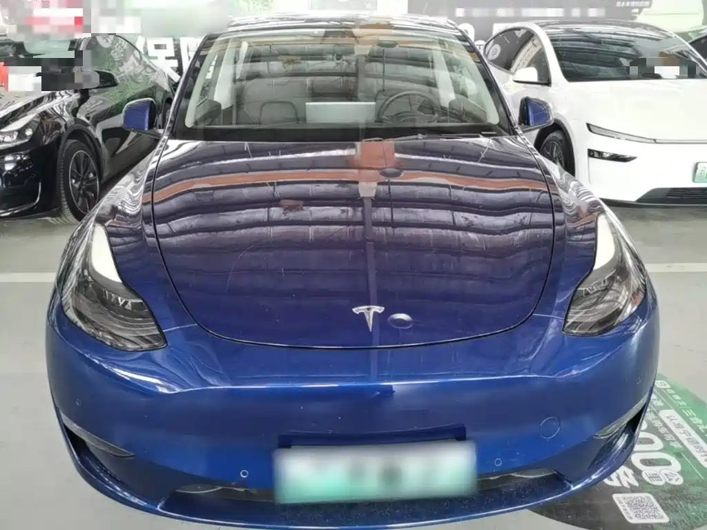 Tesla Model Y — миниатюра 3