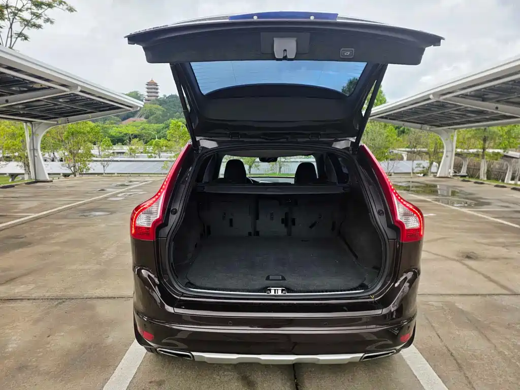 Volvo XC60 — миниатюра 10