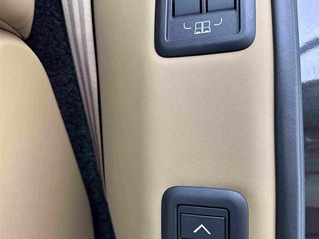 Land Rover Range Rover — миниатюра 25