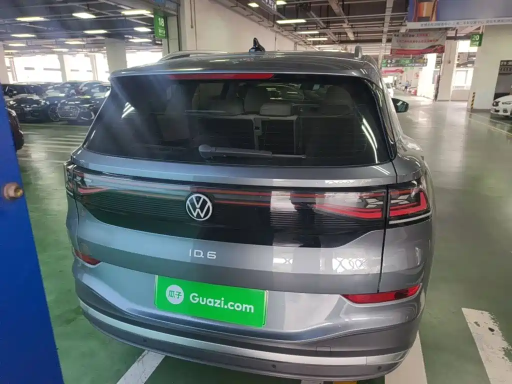 Volkswagen ID.6 X — миниатюра 6