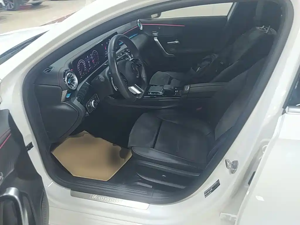 Mercedes-Benz A-Class — миниатюра 15