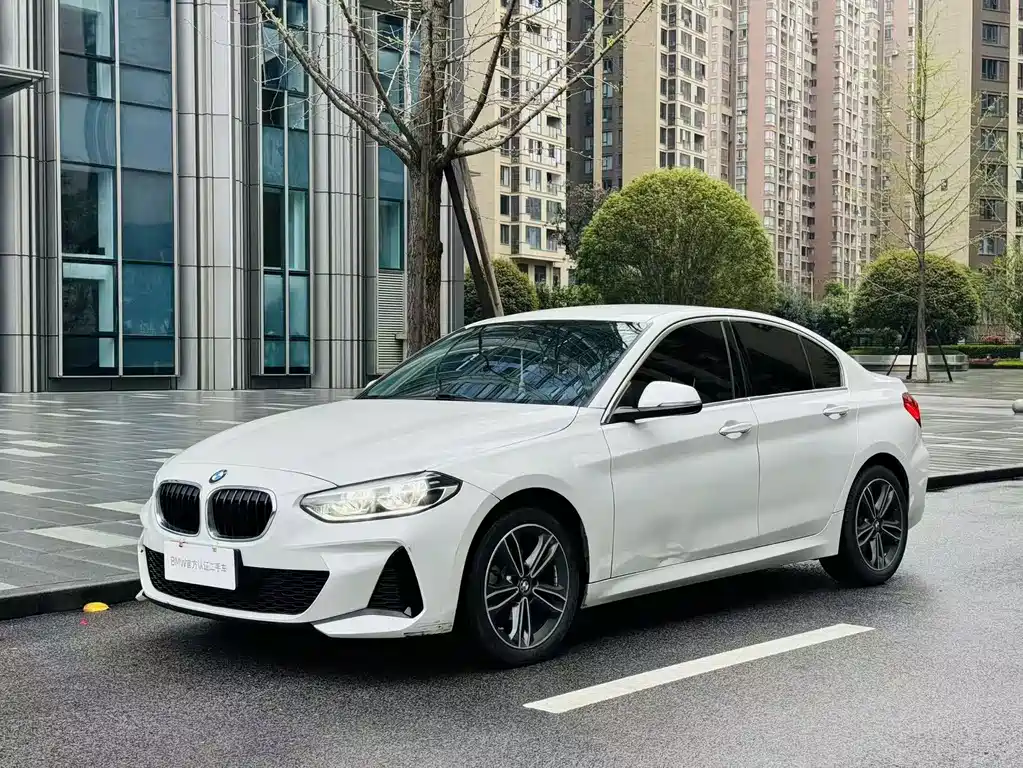 BMW 1 Series 2021