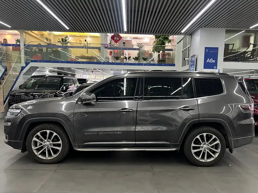 Jeep Grand Commander — миниатюра 12