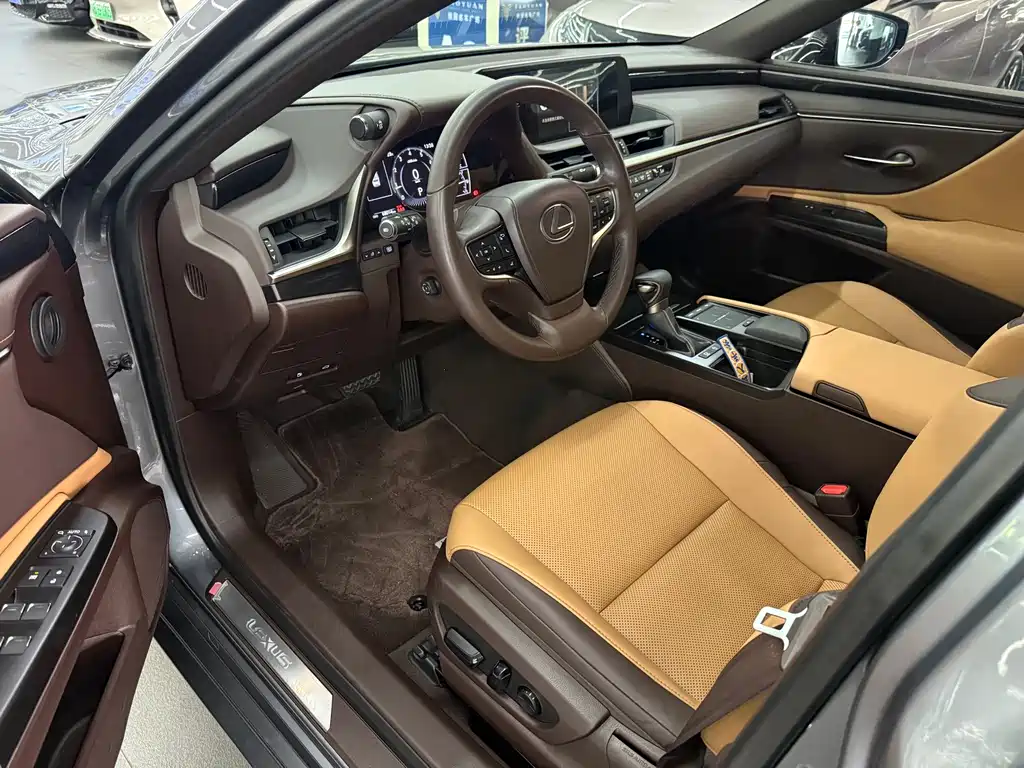 Lexus ES — миниатюра 4