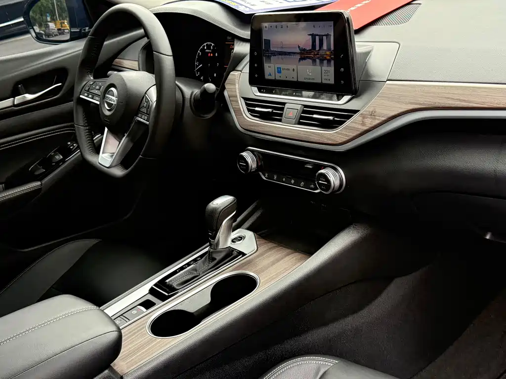 Nissan Teana — миниатюра 6