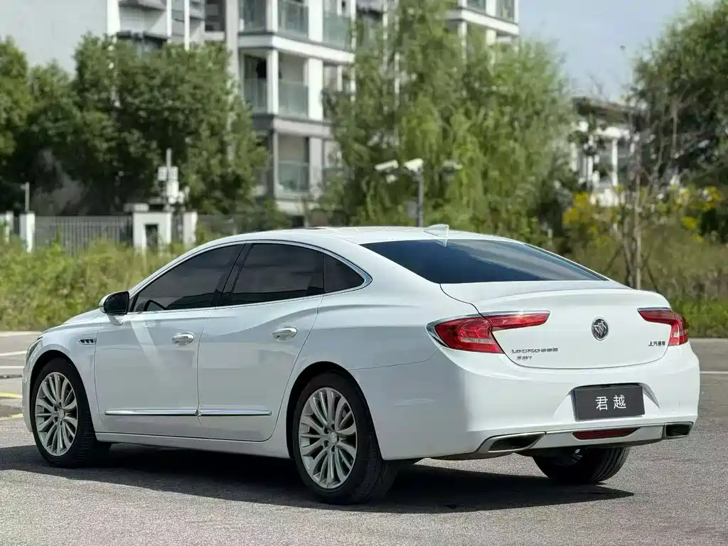 Buick LaCrosse — миниатюра 7